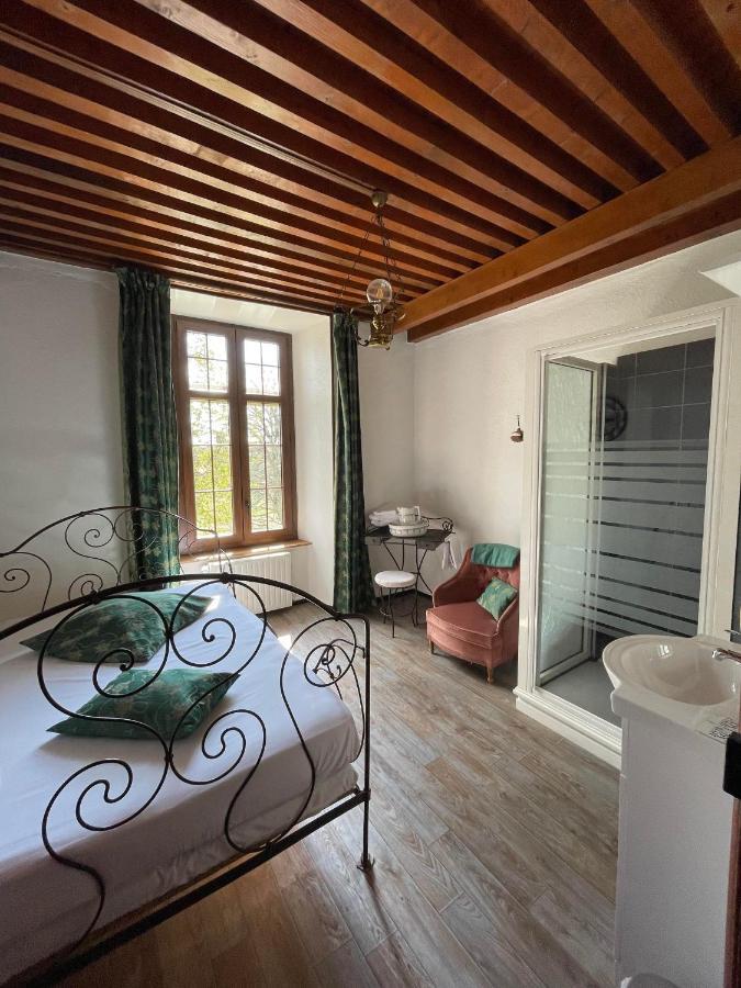 Manoir Du Grail Bed & Breakfast Devesset ภายนอก รูปภาพ