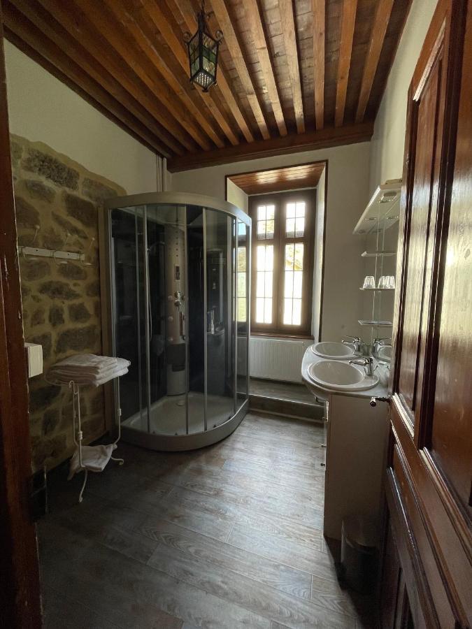 Manoir Du Grail Bed & Breakfast Devesset ภายนอก รูปภาพ