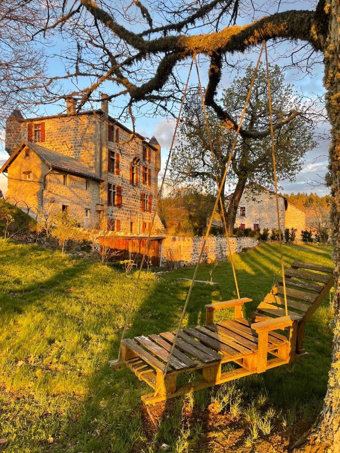 Manoir Du Grail Bed & Breakfast Devesset ภายนอก รูปภาพ